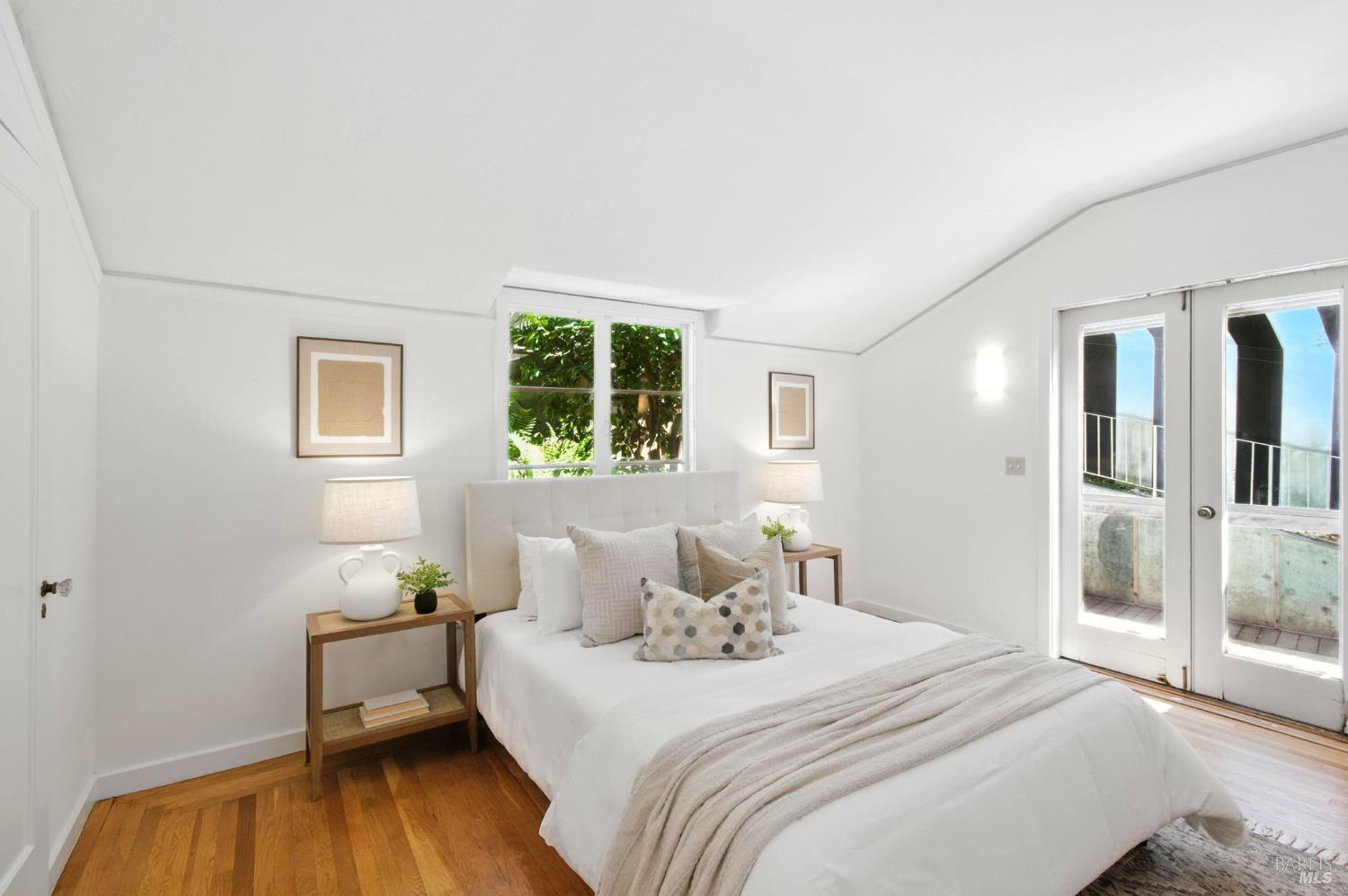 Detail Gallery Image 15 of 39 For 980 Euclid Ave, Berkeley,  CA 94708 - 4 Beds | 3 Baths
