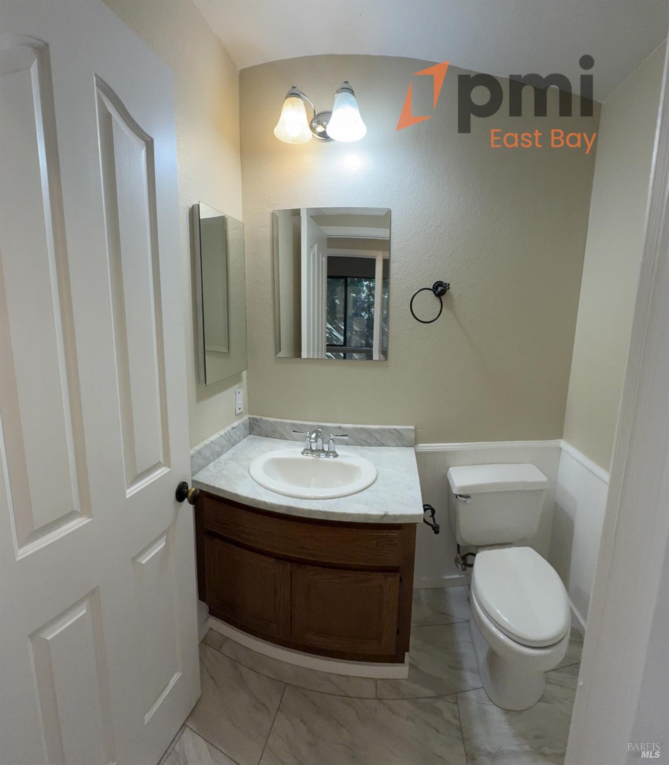 Detail Gallery Image 8 of 17 For 2209 Ascot Pkwy, Vallejo,  CA 94591 - 4 Beds | 2/1 Baths
