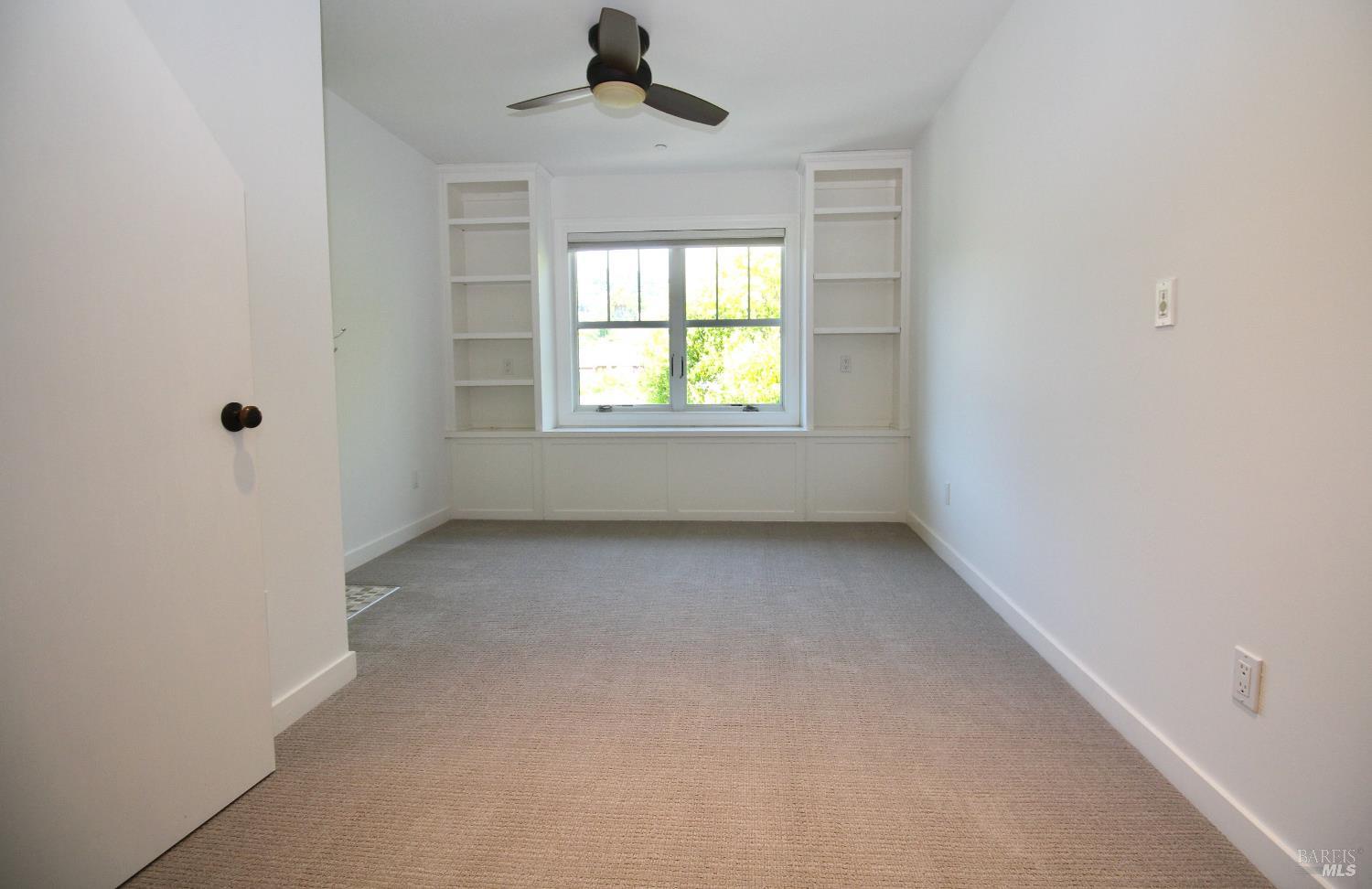 Detail Gallery Image 21 of 25 For Address Is Not Disclosed, San Rafael,  CA 94901 - 2 Beds | 1/1 Baths