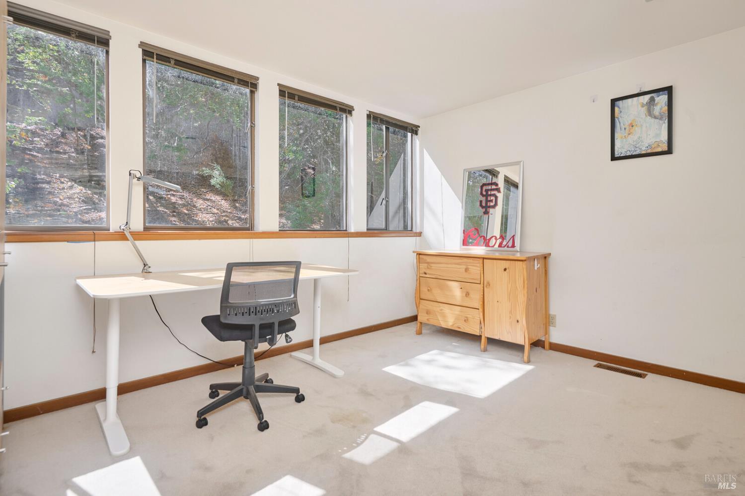 Detail Gallery Image 16 of 25 For 166 Professional Center Pkwy #166,  San Rafael,  CA 94903 - 3 Beds | 2/1 Baths