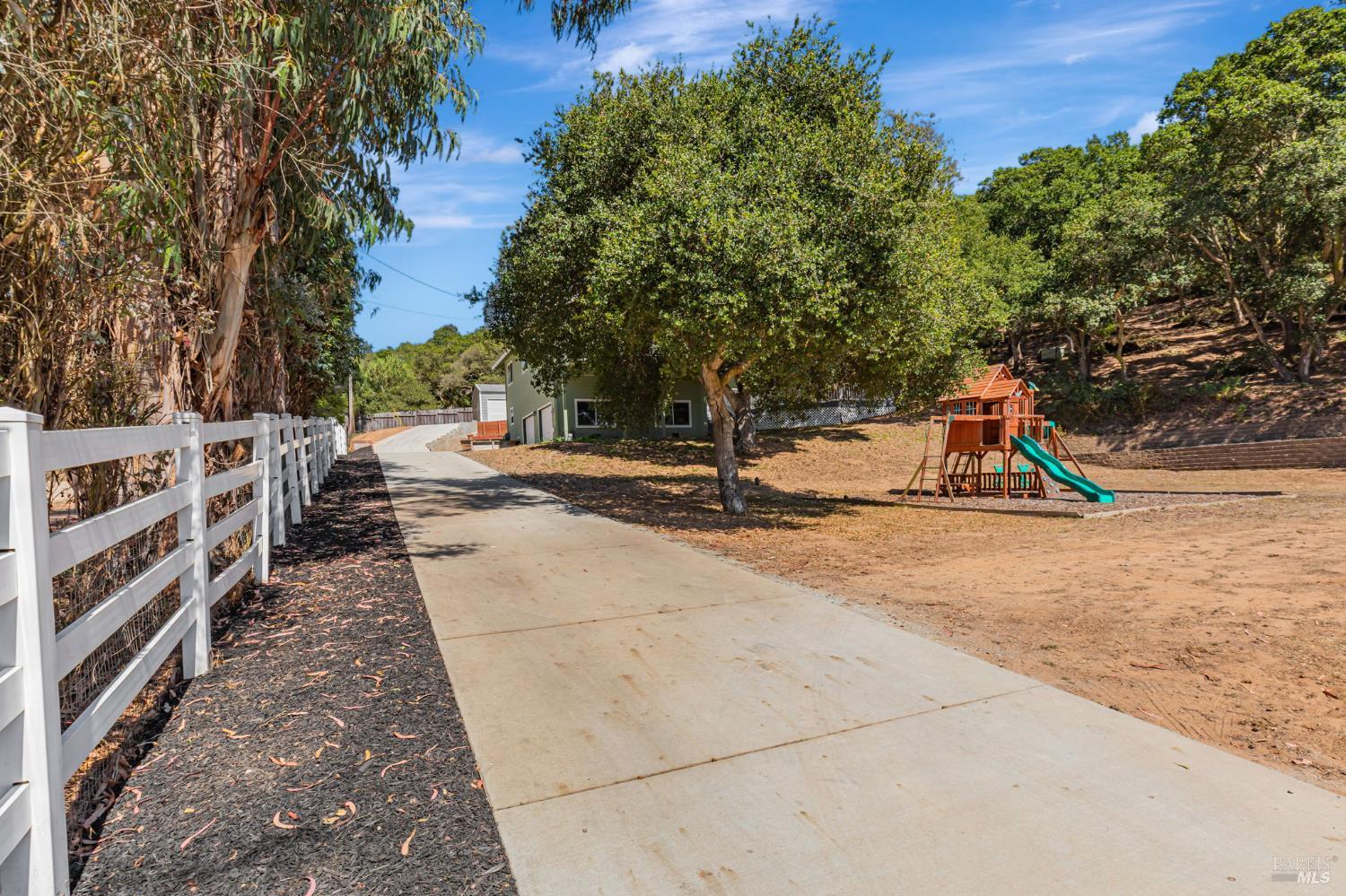 Detail Gallery Image 56 of 80 For 450 Echo Valley Rd, Salinas,  CA 93907 - 4 Beds | 2/1 Baths