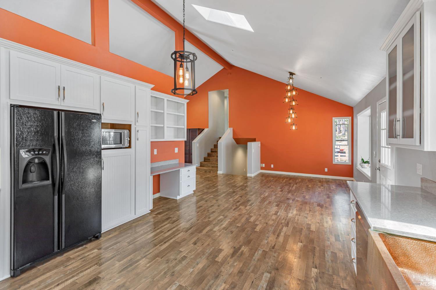 Detail Gallery Image 13 of 80 For 450 Echo Valley Rd, Salinas,  CA 93907 - 4 Beds | 2/1 Baths