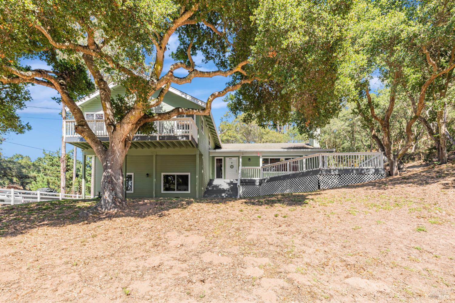 Detail Gallery Image 1 of 80 For 450 Echo Valley Rd, Salinas,  CA 93907 - 4 Beds | 2/1 Baths