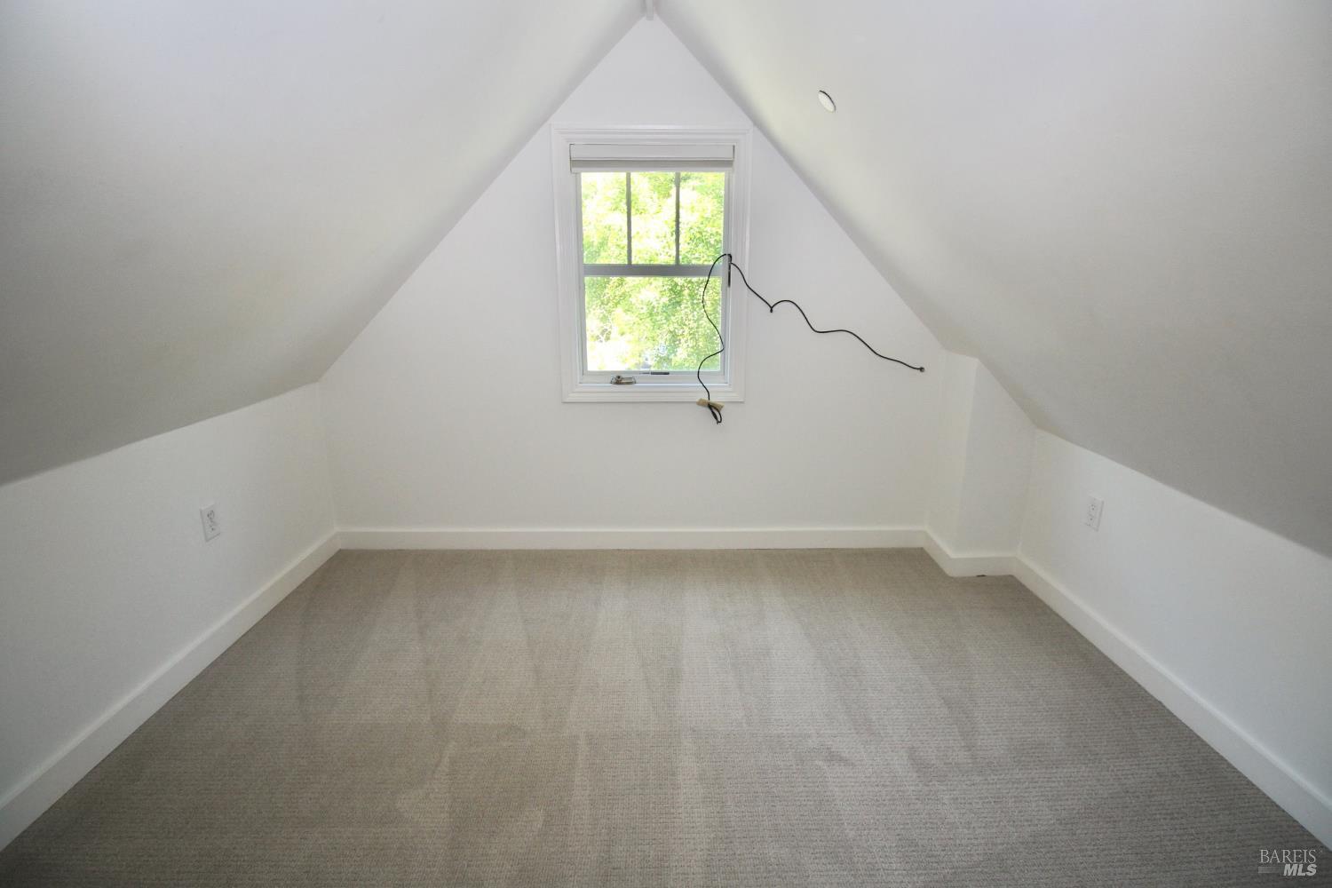 Detail Gallery Image 16 of 25 For Address Is Not Disclosed, San Rafael,  CA 94901 - 2 Beds | 1/1 Baths
