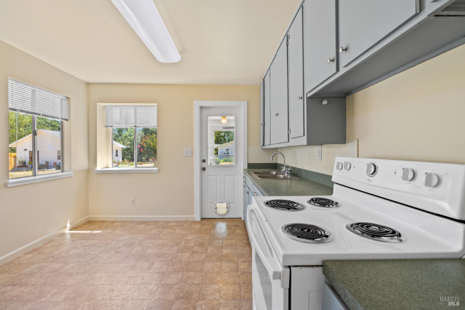 Detail Gallery Image 29 of 37 For 228 Mariposa Dr, Angwin,  CA 94508 - 8 Beds | 4 Baths