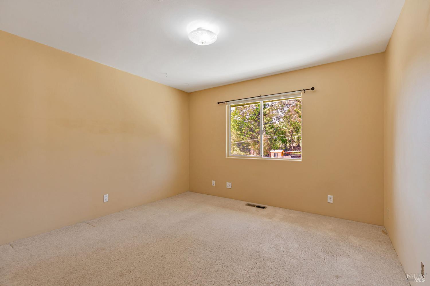 Detail Gallery Image 19 of 80 For 450 Echo Valley Rd, Salinas,  CA 93907 - 4 Beds | 2/1 Baths