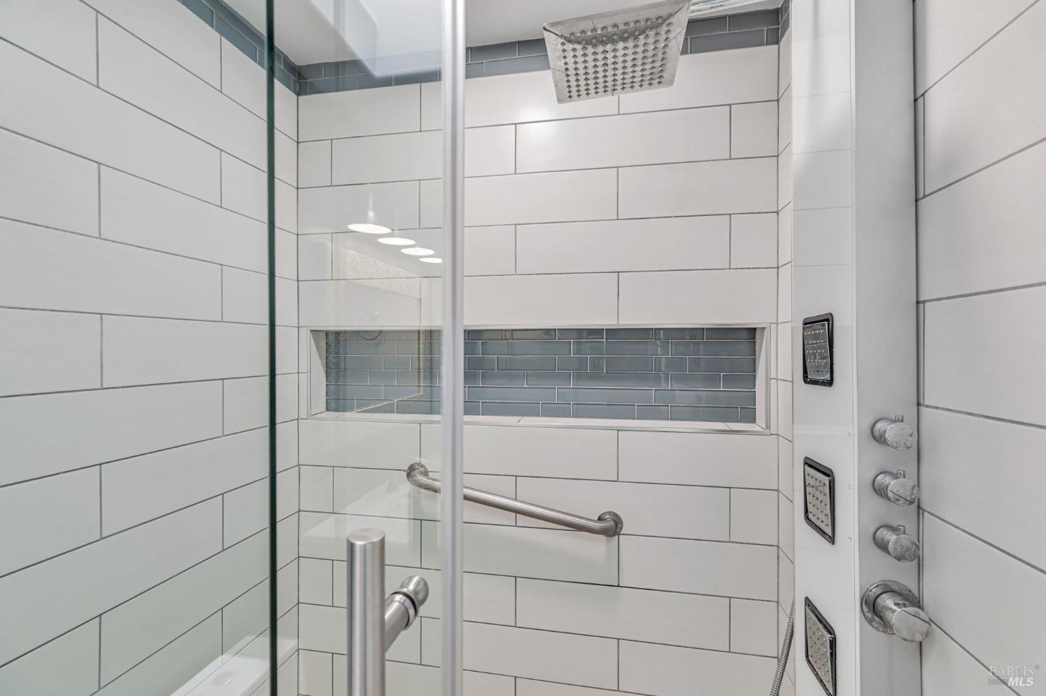 Detail Gallery Image 34 of 80 For 450 Echo Valley Rd, Salinas,  CA 93907 - 4 Beds | 2/1 Baths
