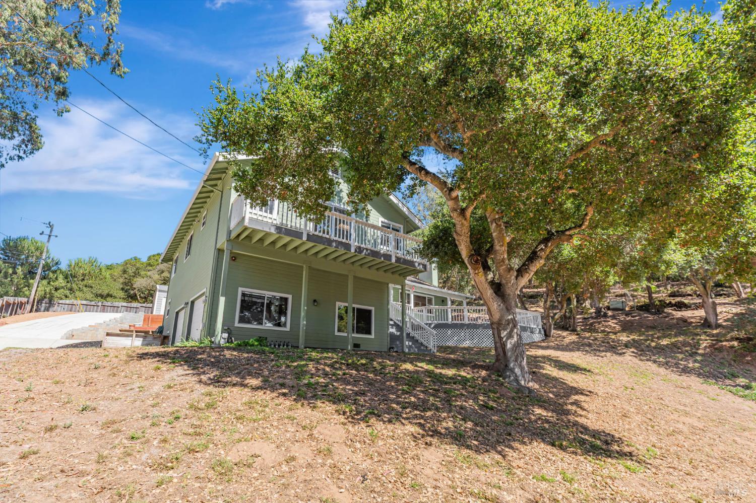 Detail Gallery Image 2 of 80 For 450 Echo Valley Rd, Salinas,  CA 93907 - 4 Beds | 2/1 Baths