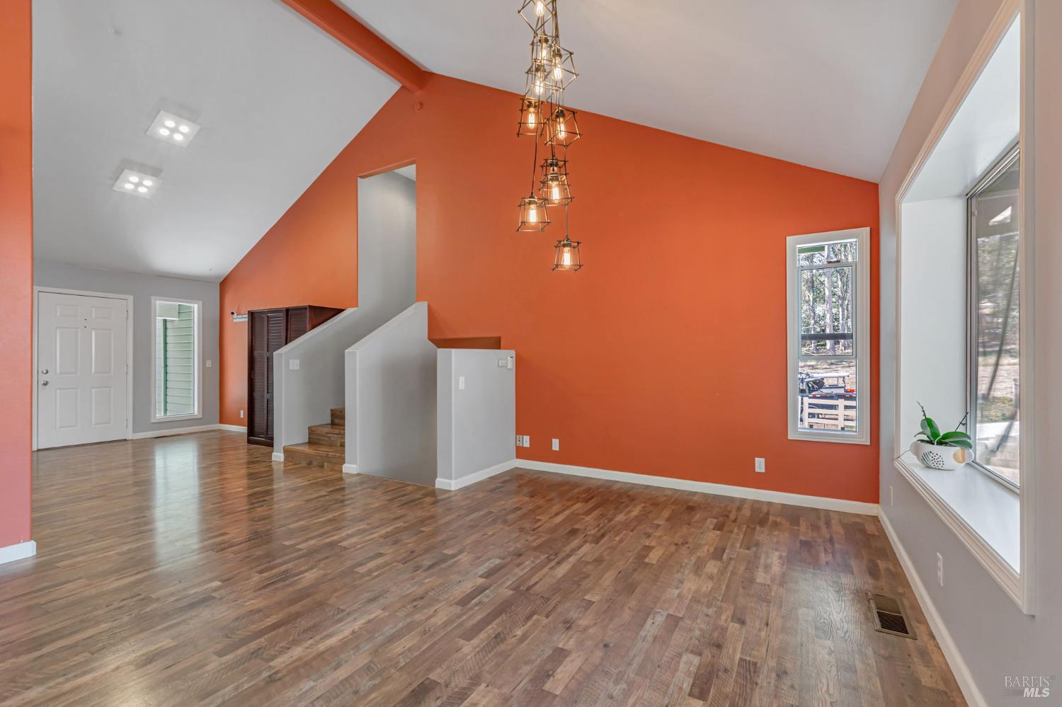 Detail Gallery Image 16 of 80 For 450 Echo Valley Rd, Salinas,  CA 93907 - 4 Beds | 2/1 Baths