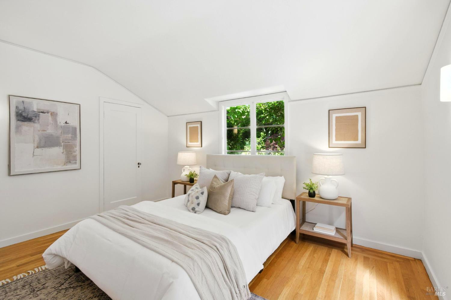 Detail Gallery Image 16 of 39 For 980 Euclid Ave, Berkeley,  CA 94708 - 4 Beds | 3 Baths