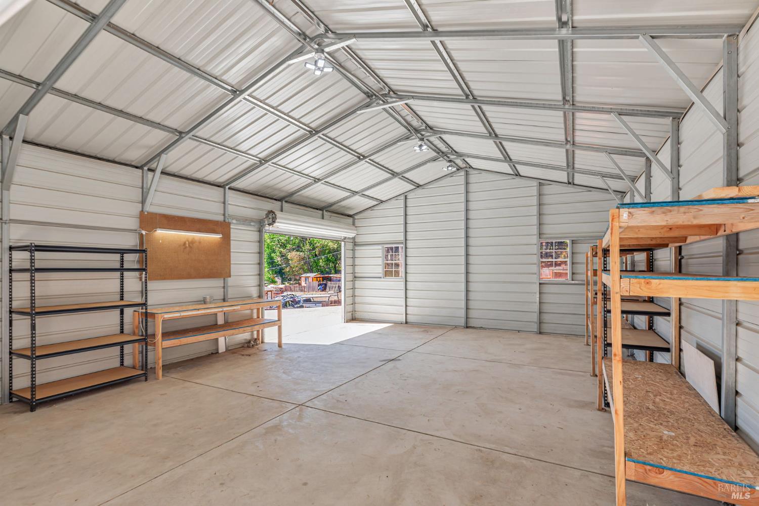 Detail Gallery Image 45 of 80 For 450 Echo Valley Rd, Salinas,  CA 93907 - 4 Beds | 2/1 Baths