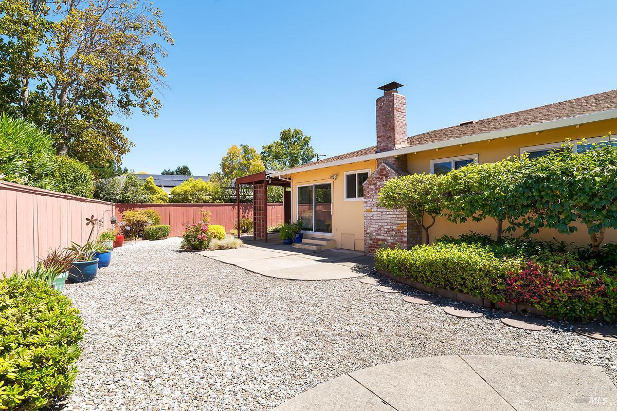 Detail Gallery Image 31 of 46 For 7 Laurie Ct, Novato,  CA 94947 - 4 Beds | 2 Baths