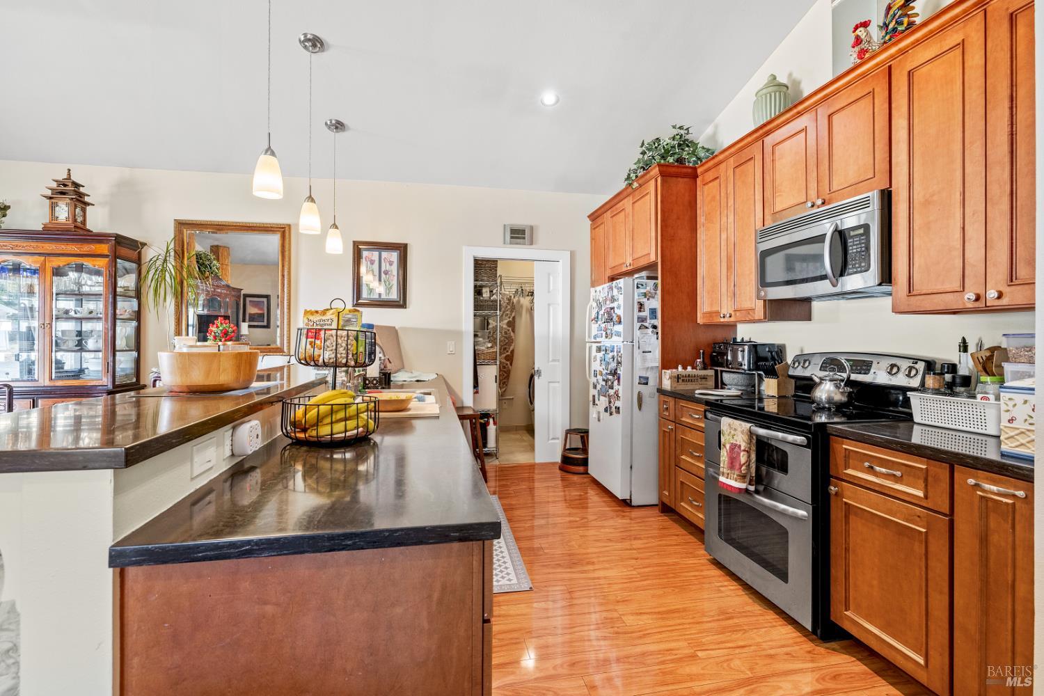 Detail Gallery Image 9 of 37 For 228 Mariposa Dr, Angwin,  CA 94508 - 8 Beds | 4 Baths