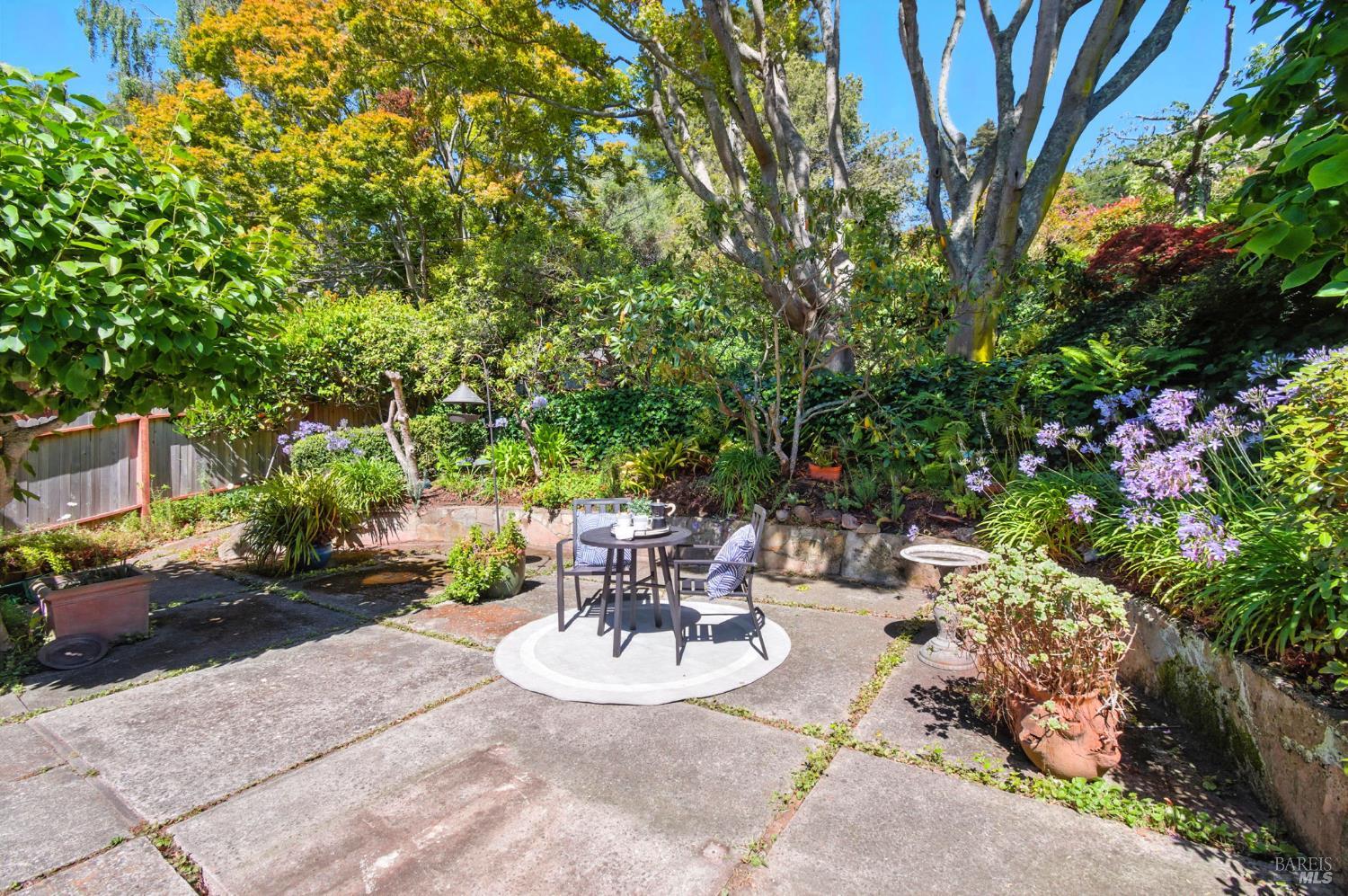 Detail Gallery Image 32 of 39 For 980 Euclid Ave, Berkeley,  CA 94708 - 4 Beds | 3 Baths