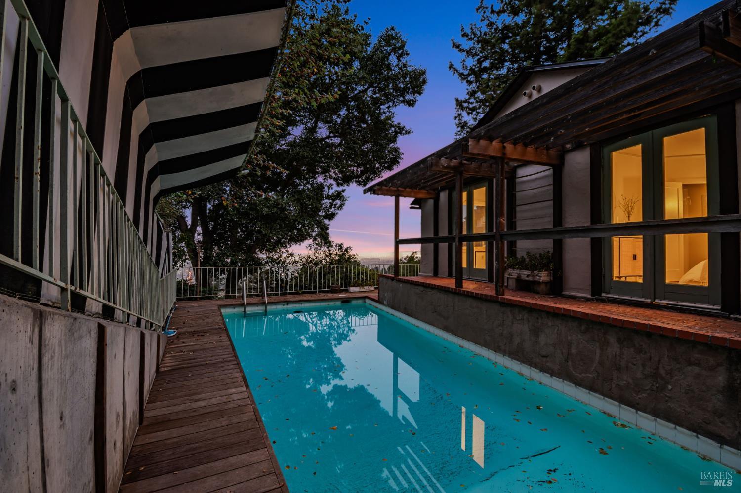 Detail Gallery Image 38 of 39 For 980 Euclid Ave, Berkeley,  CA 94708 - 4 Beds | 3 Baths