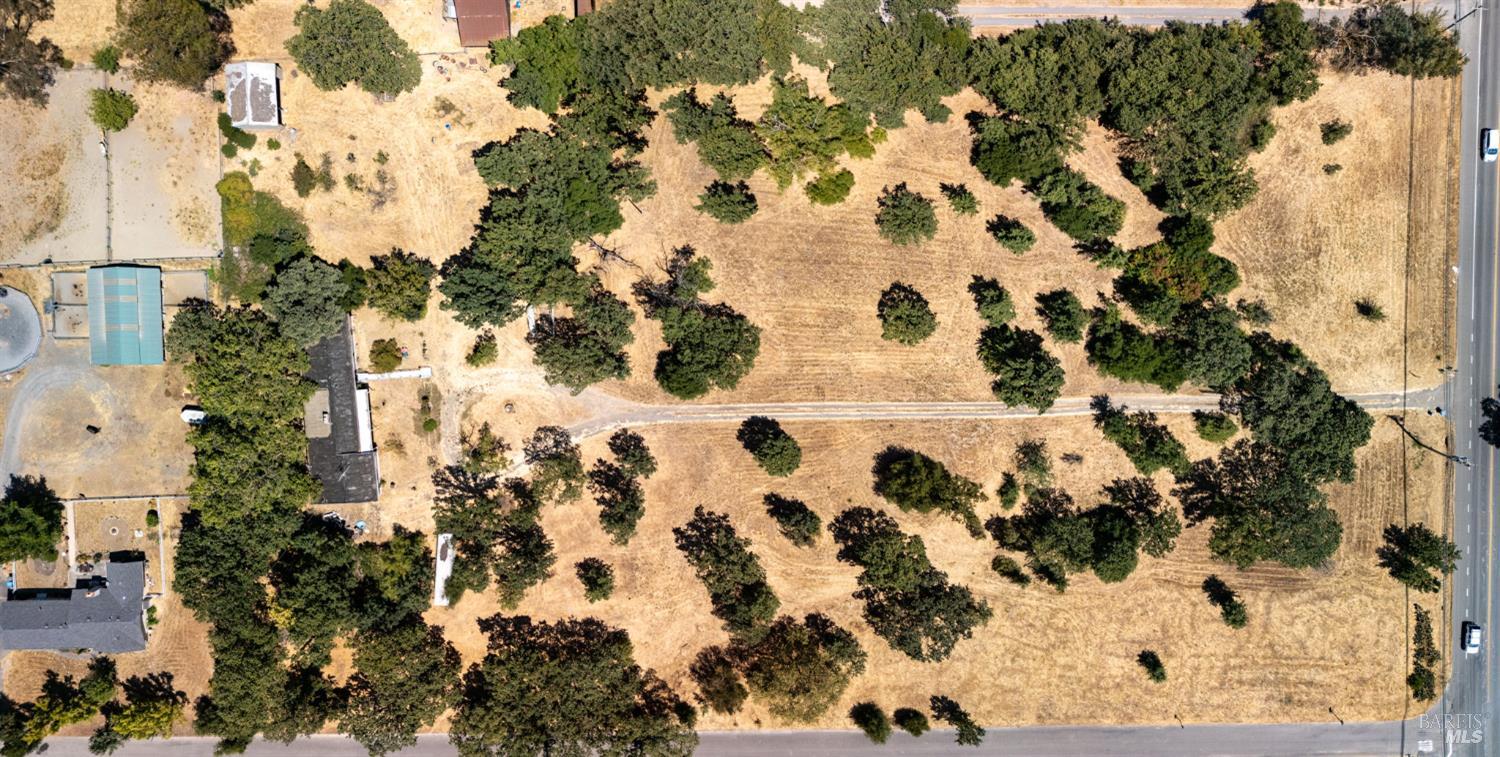 Detail Gallery Image 3 of 18 For 3291 Guerneville Rd, Santa Rosa,  CA 95401 - 3 Beds | 2 Baths