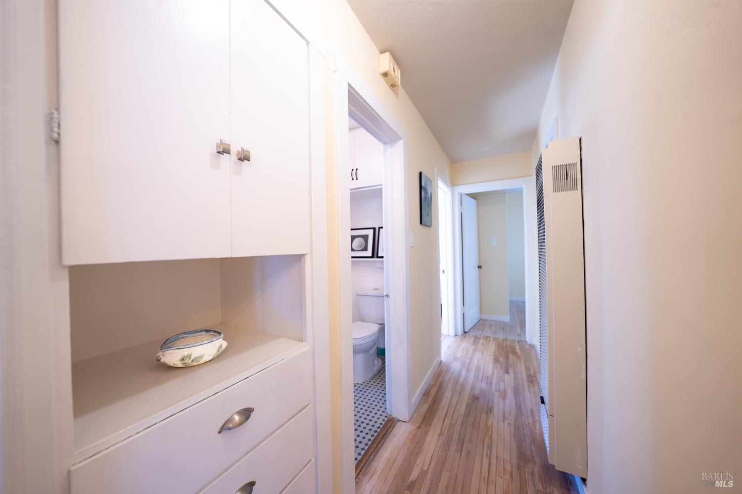 Detail Gallery Image 17 of 32 For 2008 Orchard St, Santa Rosa,  CA 95404 - 3 Beds | 1 Baths