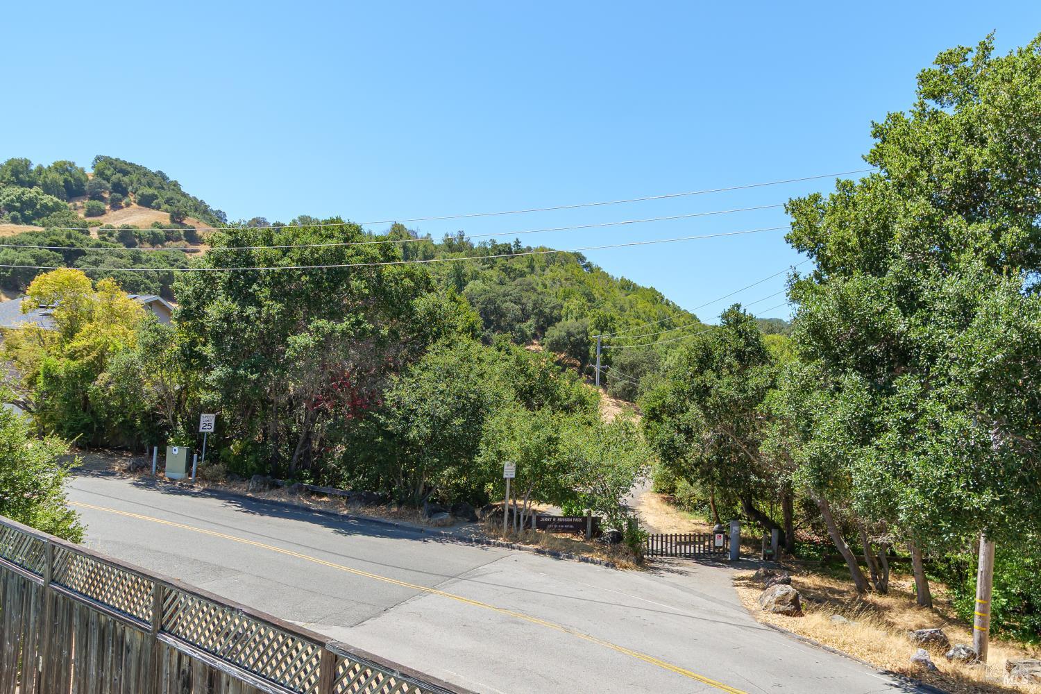 Detail Gallery Image 30 of 30 For 92 Upper Oak Dr, San Rafael,  CA 94903 - 4 Beds | 2 Baths