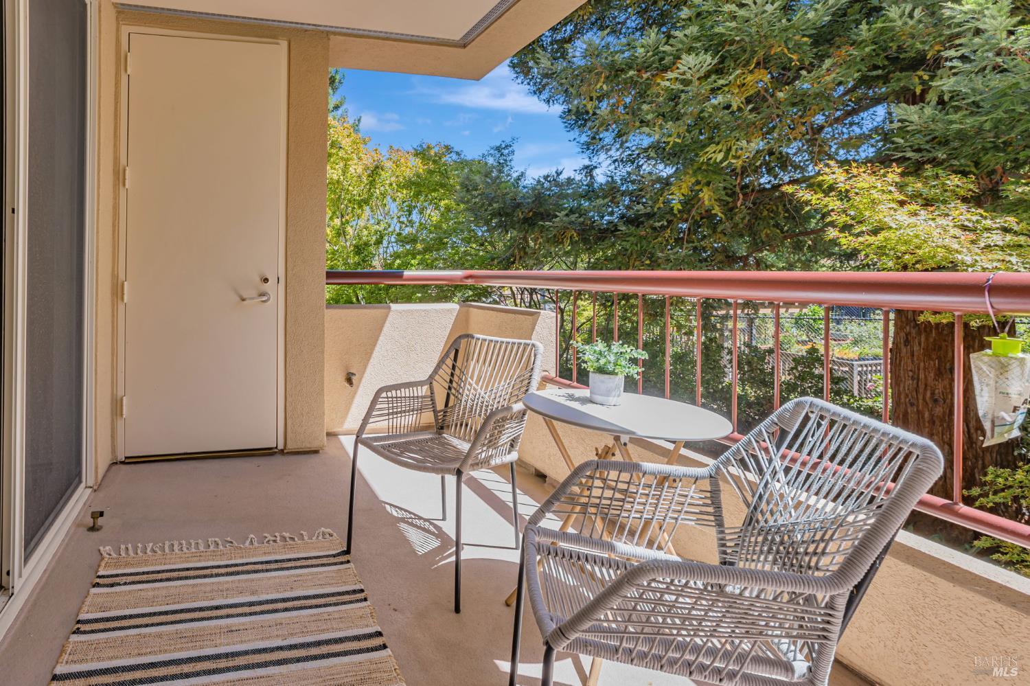 Detail Gallery Image 23 of 40 For 600 Deer Valley Rd 1e,  San Rafael,  CA 94903 - 2 Beds | 3 Baths