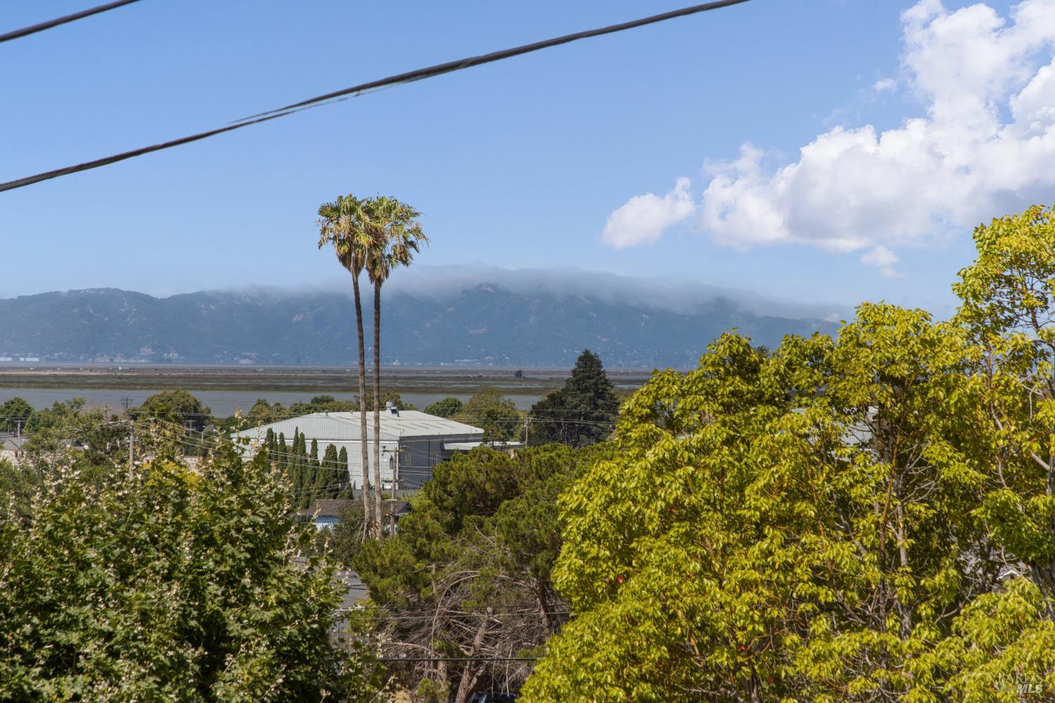Detail Gallery Image 31 of 33 For 425 Gonzaga Ave, Vallejo,  CA 94589 - 4 Beds | 2 Baths