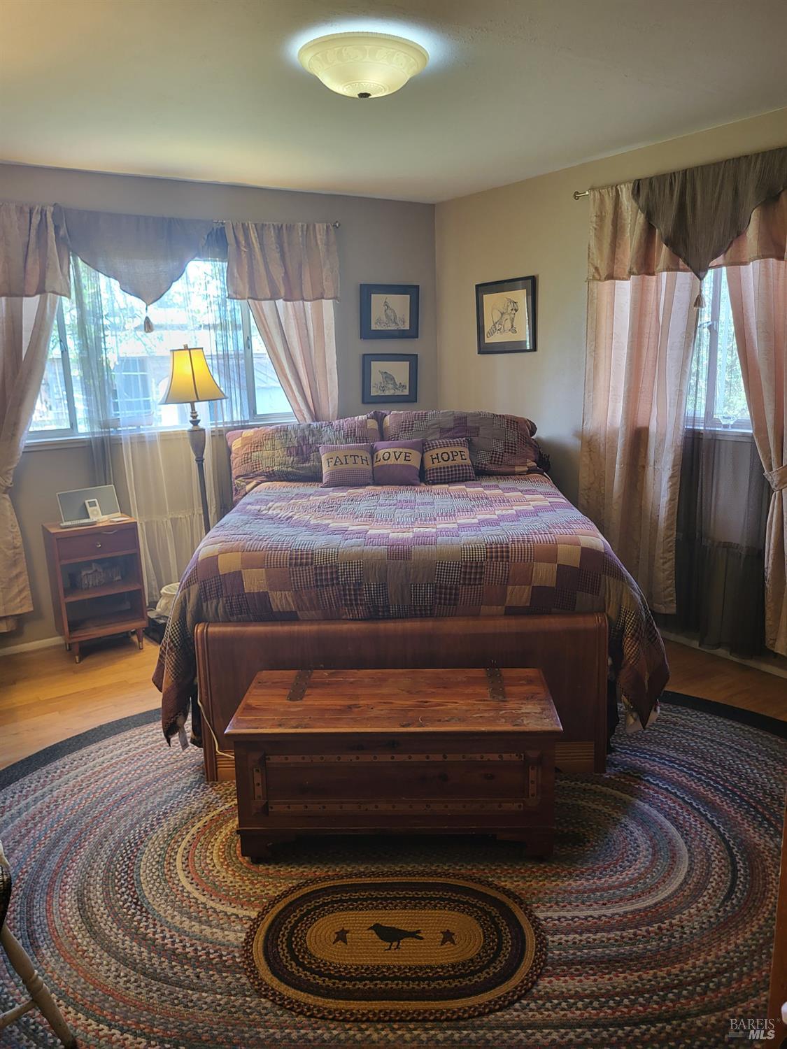 Detail Gallery Image 8 of 18 For 3291 Guerneville Rd, Santa Rosa,  CA 95401 - 3 Beds | 2 Baths