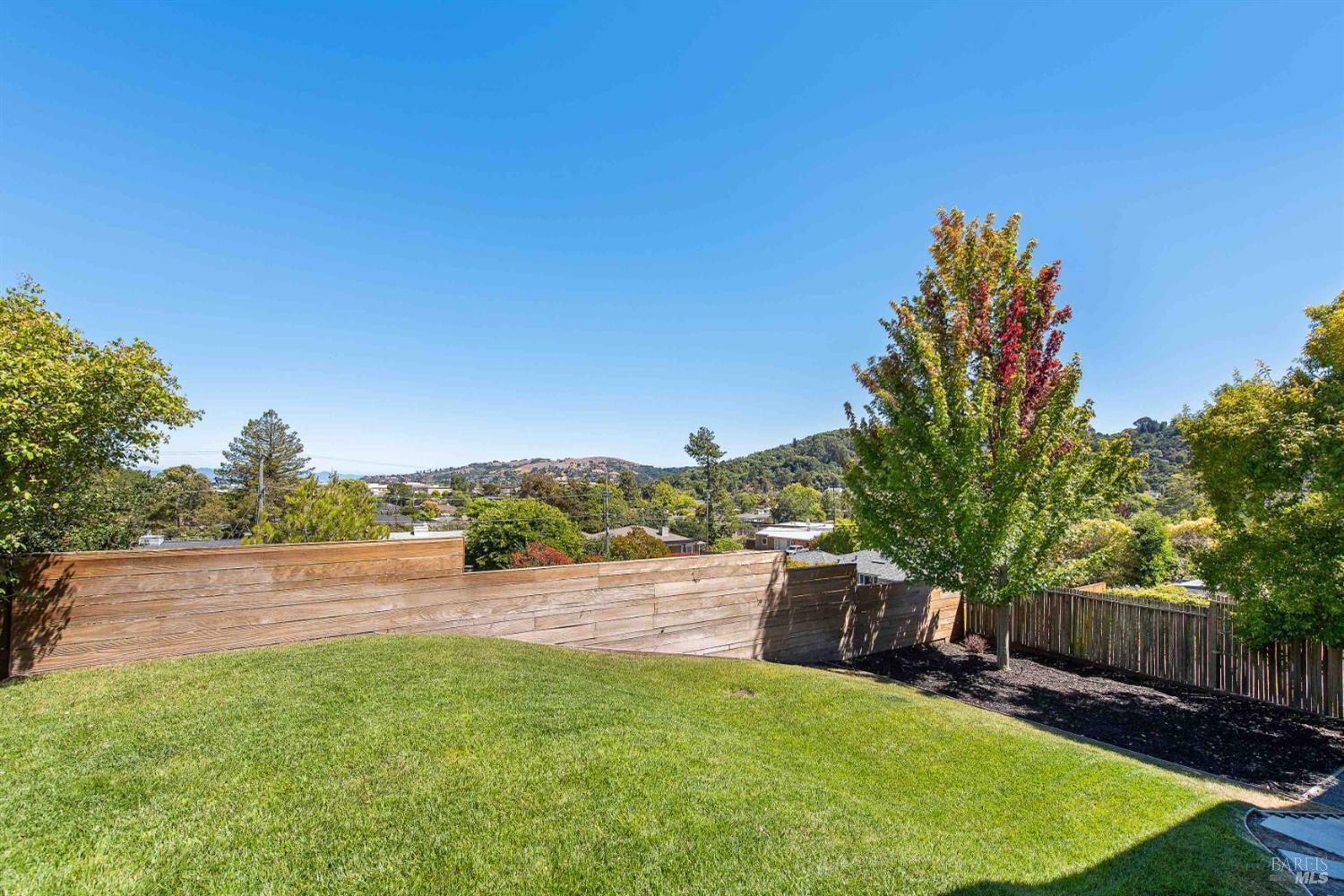 Detail Gallery Image 38 of 46 For 13 Ash Ave, Corte Madera,  CA 94925 - 3 Beds | 2 Baths