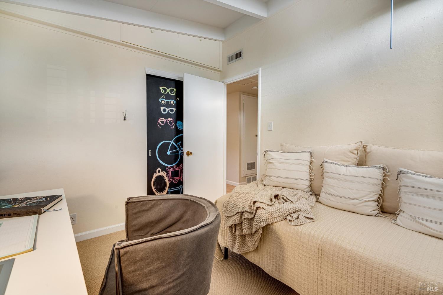 Detail Gallery Image 36 of 55 For 983 Glenwood Dr, Sonoma,  CA 95476 - 3 Beds | 2 Baths