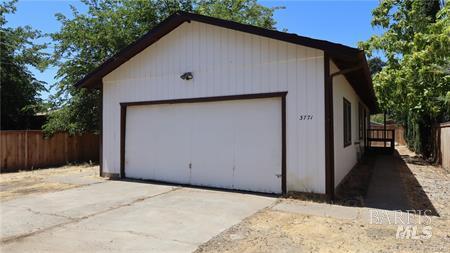 Detail Gallery Image 3 of 23 For 3771 Manchester Ave, Clearlake,  CA 95422 - 2 Beds | 2 Baths