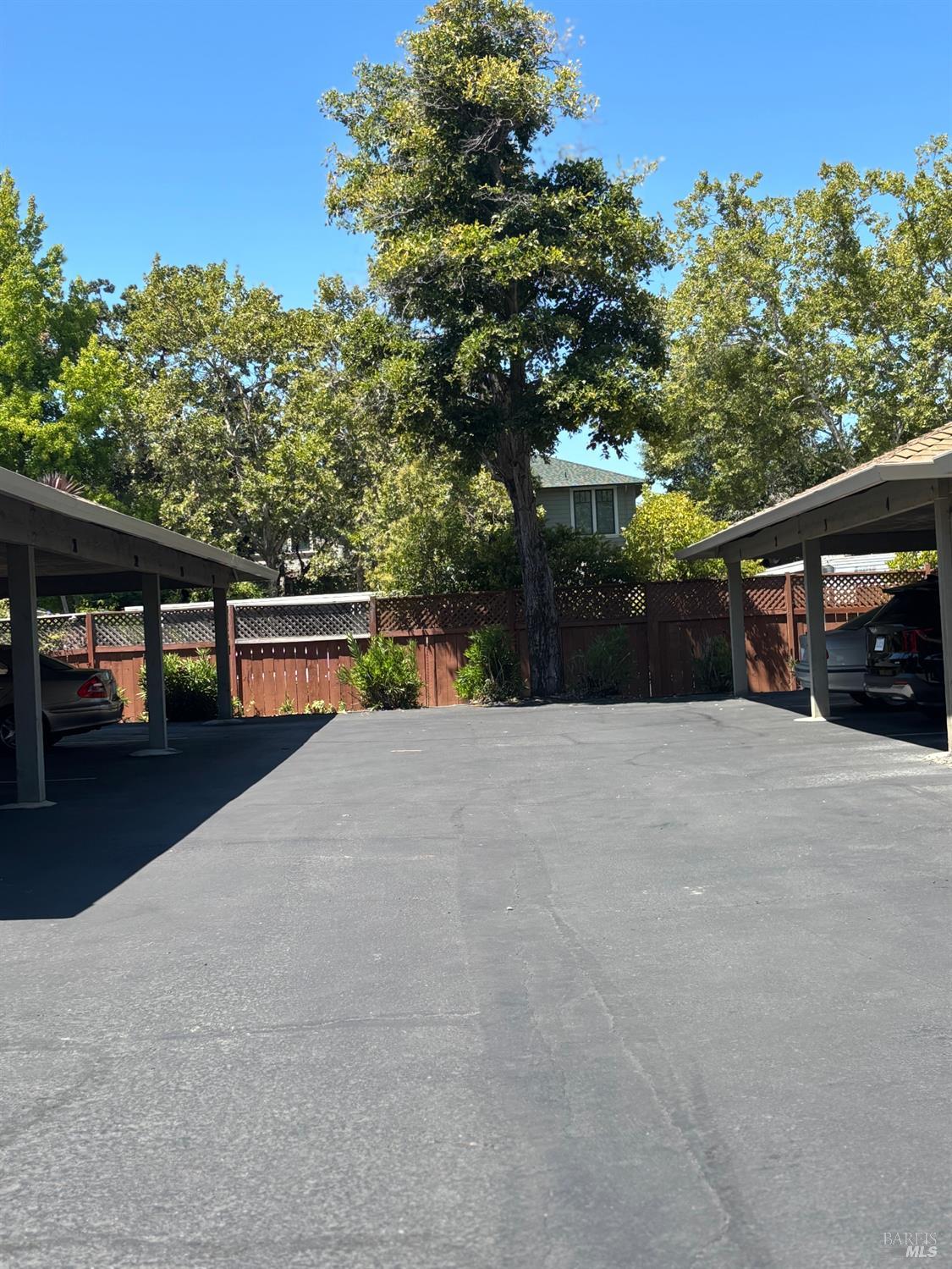 Detail Gallery Image 2 of 6 For 441 W 7th St, Sonoma,  CA 95476 - 2 Beds | 2 Baths