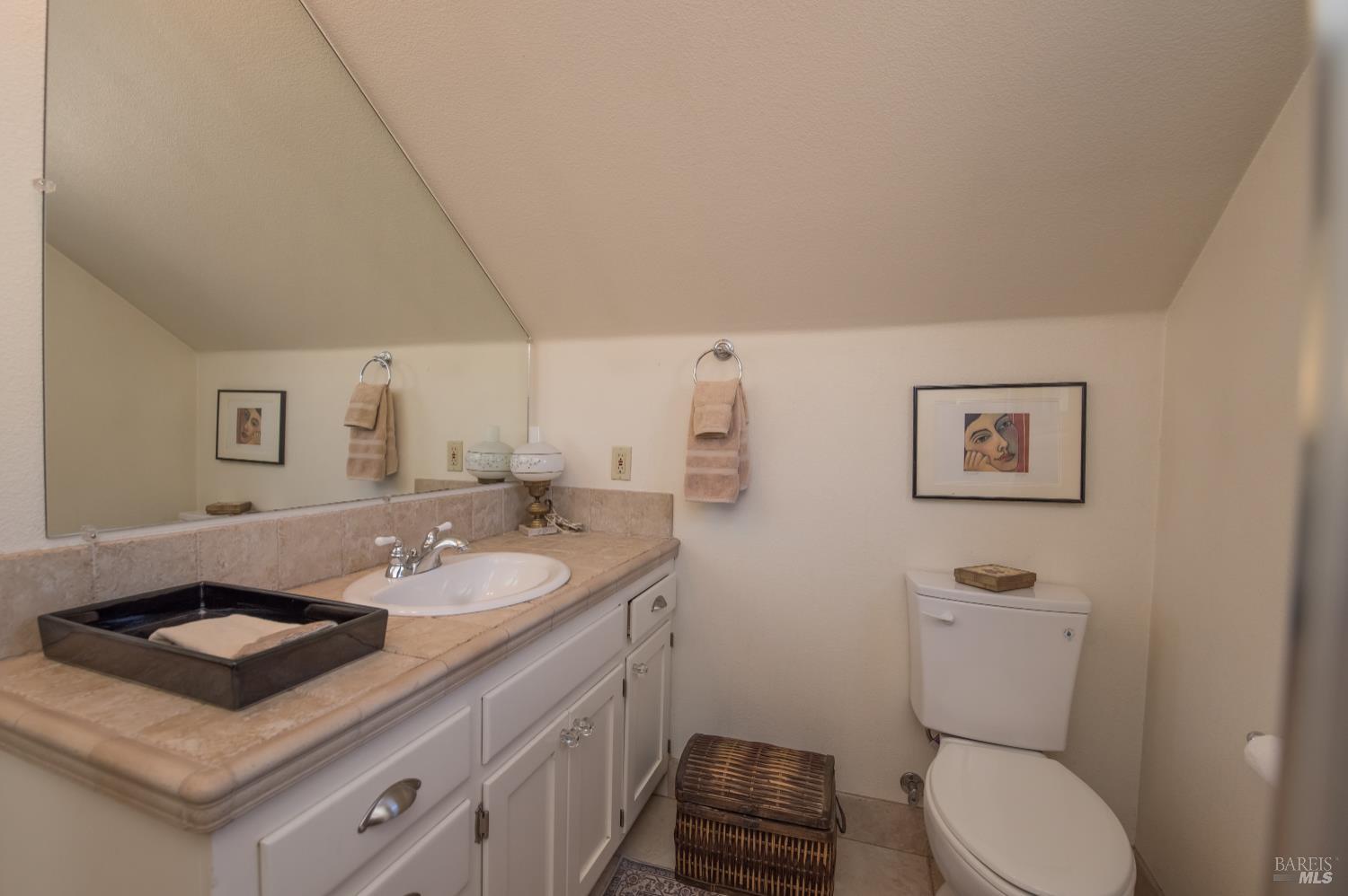 Detail Gallery Image 23 of 58 For 1720 Slater St, Santa Rosa,  CA 95404 - 2 Beds | 2 Baths