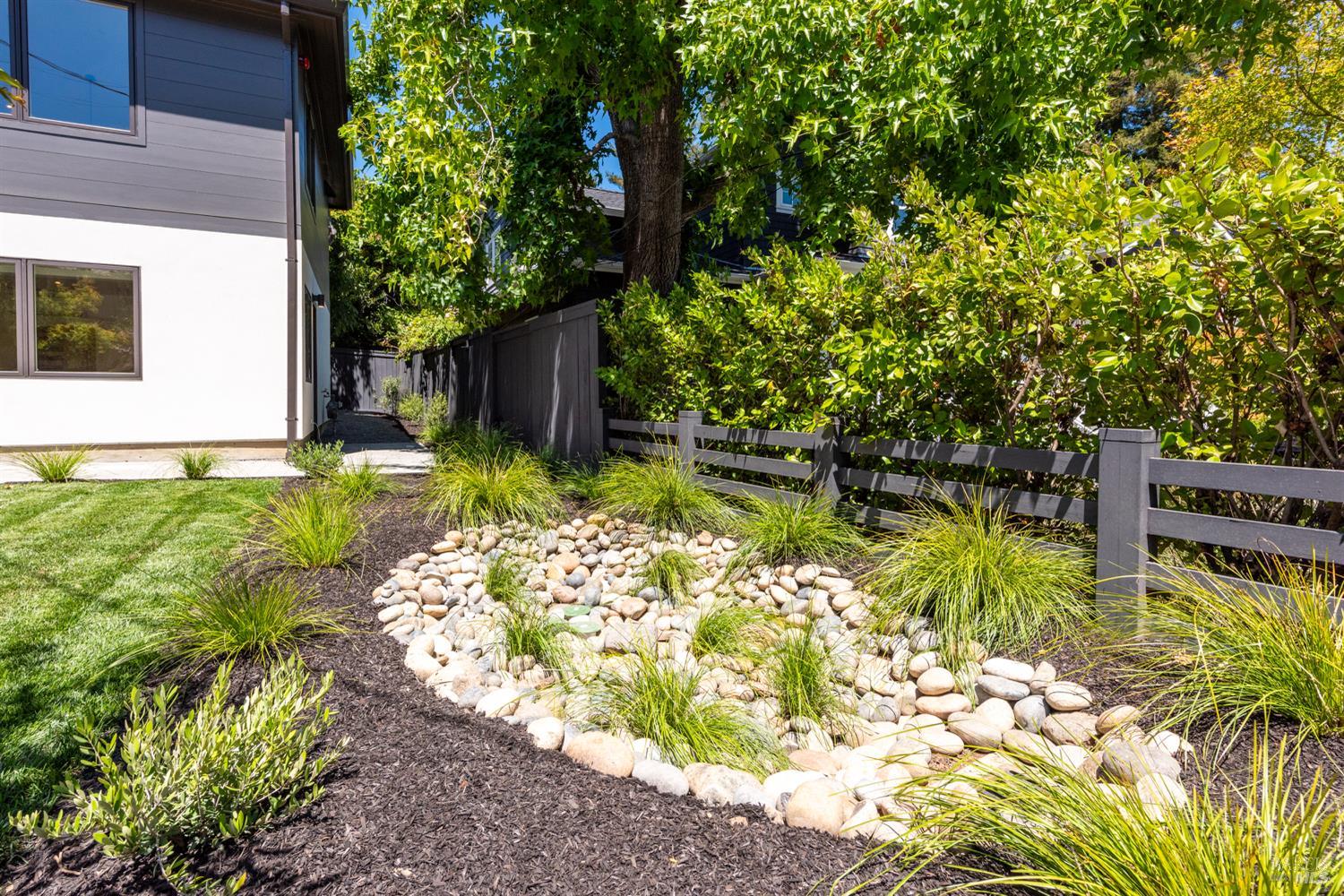 Detail Gallery Image 63 of 75 For 402 Alexander Ave, Larkspur,  CA 94939 - 4 Beds | 2/1 Baths