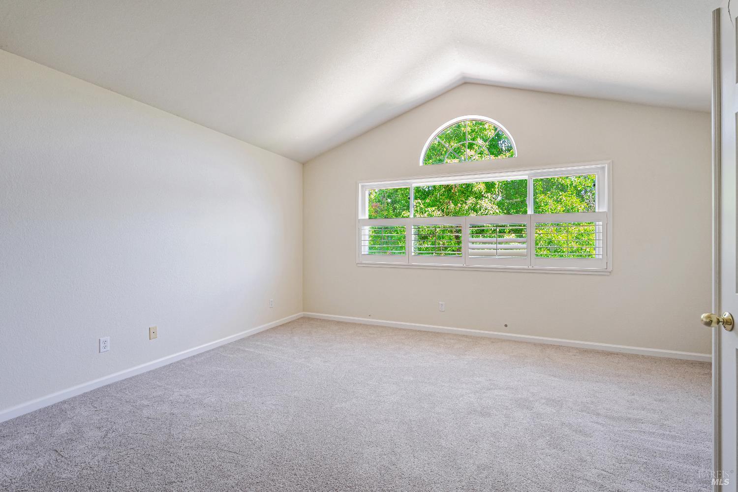 Detail Gallery Image 10 of 19 For 5441 Shallows Pl, Santa Rosa,  CA 95409 - 4 Beds | 3 Baths