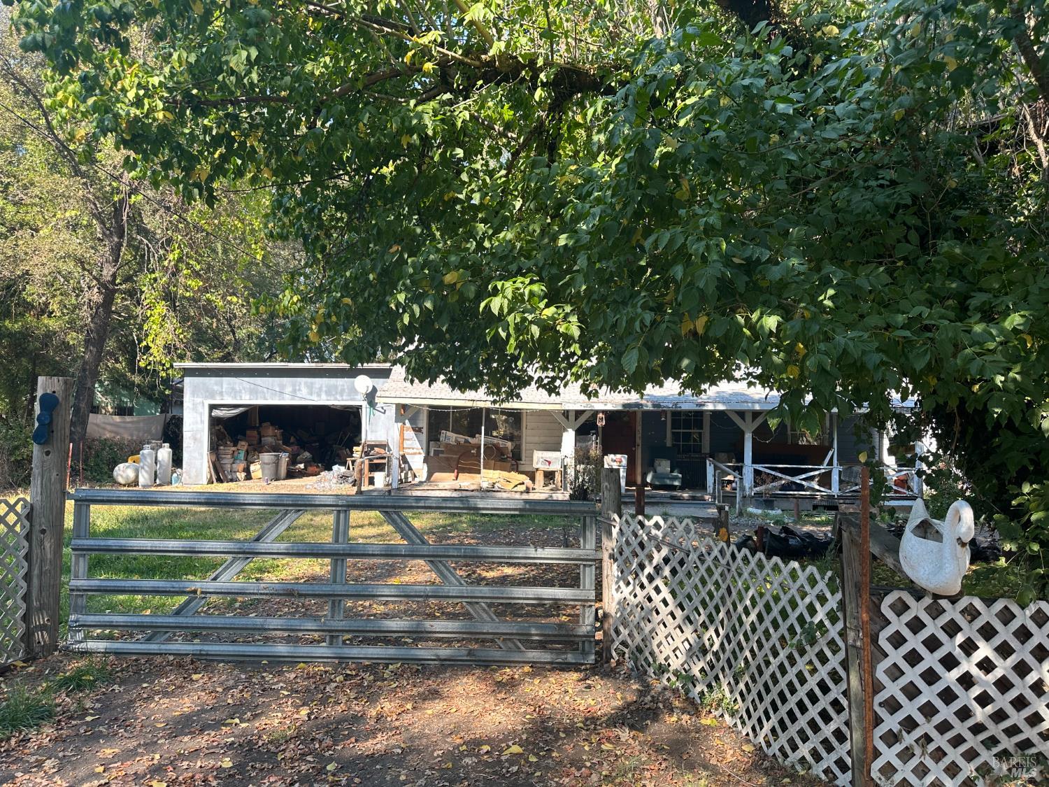 Detail Gallery Image 2 of 9 For 25150 Fairbanks Ln, Covelo,  CA 95428 - 2 Beds | 1 Baths