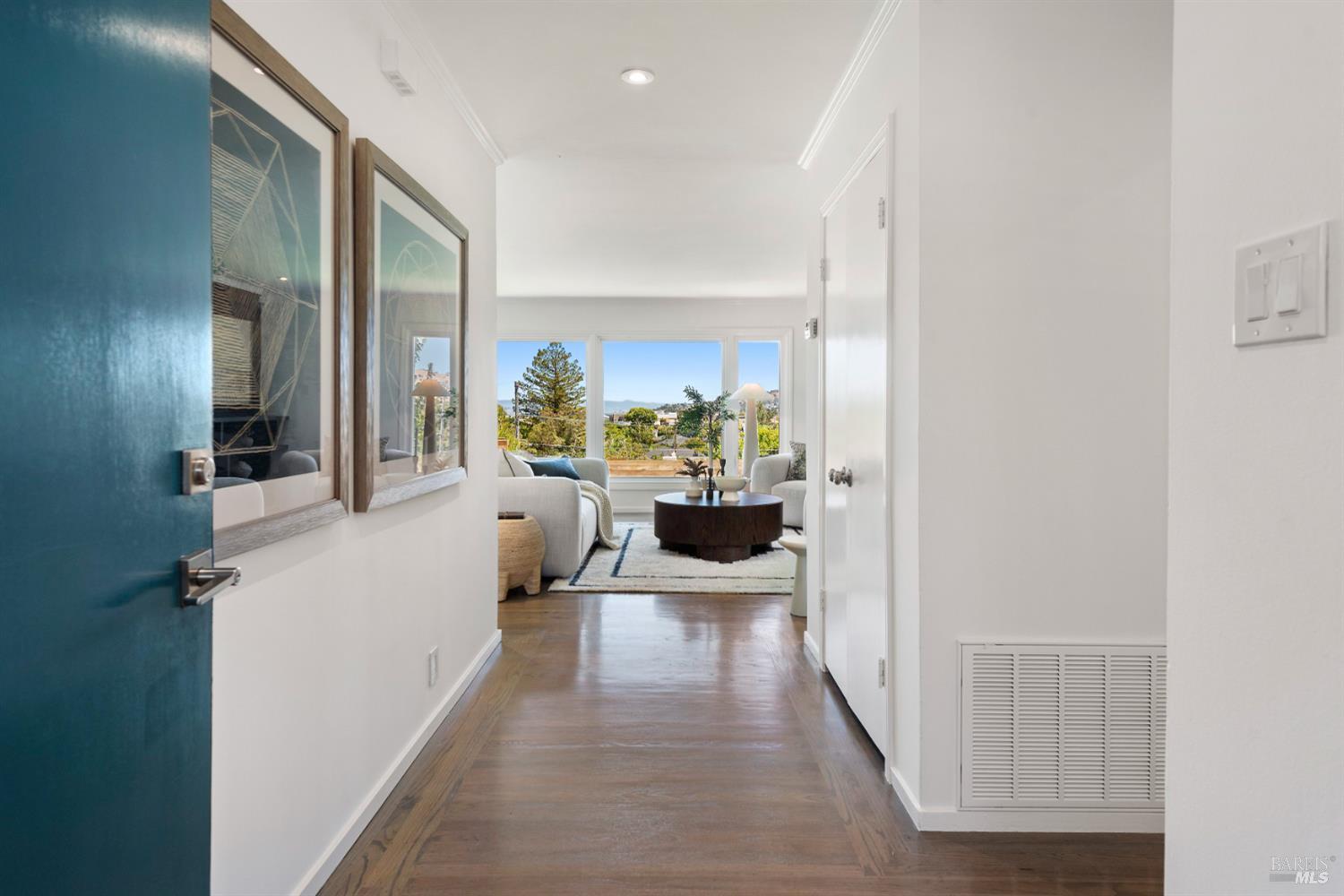 Detail Gallery Image 6 of 46 For 13 Ash Ave, Corte Madera,  CA 94925 - 3 Beds | 2 Baths