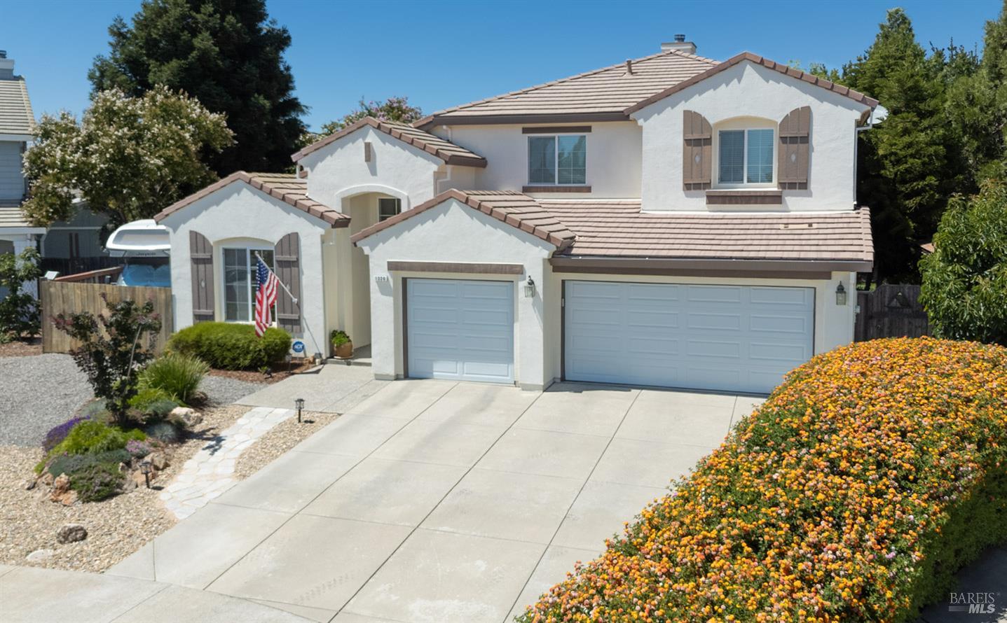 Detail Gallery Image 2 of 84 For 1320 Revelle Ct, Dixon,  CA 95620 - 4 Beds | 2/1 Baths