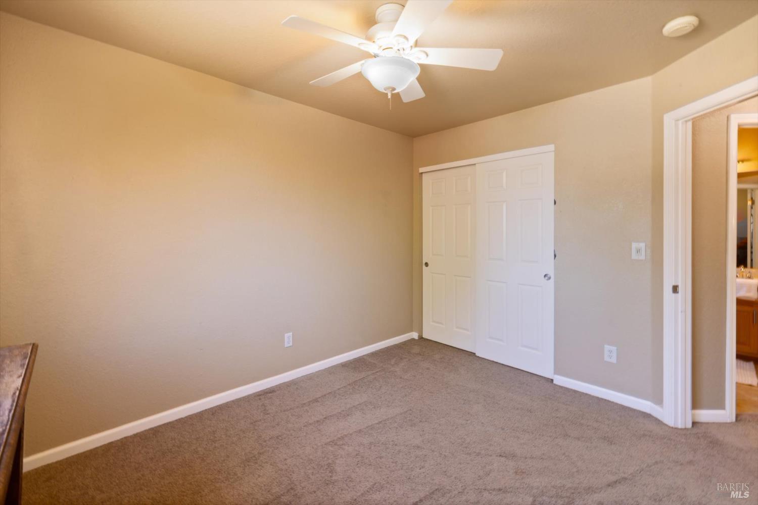 Detail Gallery Image 31 of 43 For 912 Cedar Brook Ln, Vacaville,  CA 95687 - 5 Beds | 3/1 Baths