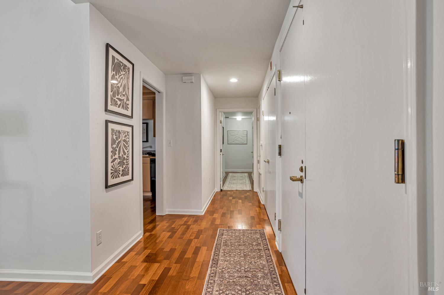 Detail Gallery Image 21 of 40 For 600 Deer Valley Rd 1e,  San Rafael,  CA 94903 - 2 Beds | 3 Baths