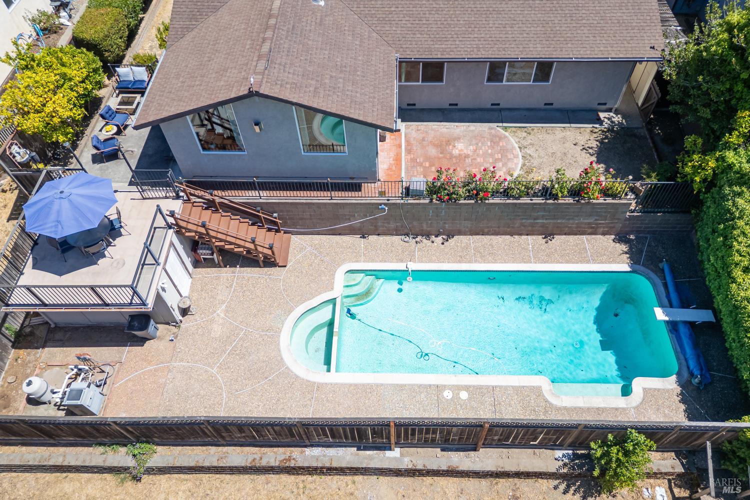 Detail Gallery Image 27 of 30 For 92 Upper Oak Dr, San Rafael,  CA 94903 - 4 Beds | 2 Baths