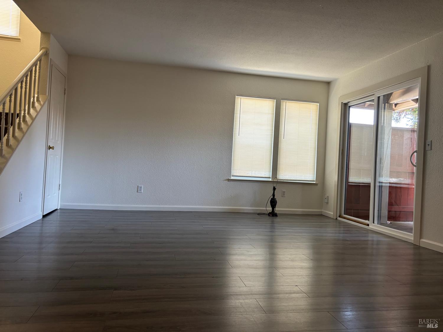 Detail Gallery Image 6 of 18 For 1960 Grande Cir #41,  Fairfield,  CA 94533 - 2 Beds | 1/1 Baths
