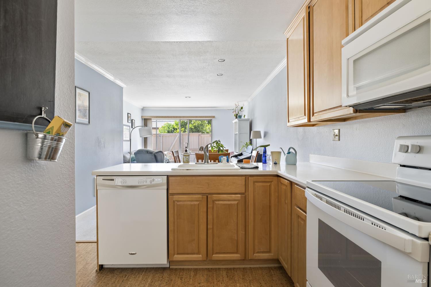 Detail Gallery Image 5 of 20 For 1708 Glenbrook Dr #D,  Santa Rosa,  CA 95401 - 2 Beds | 1 Baths