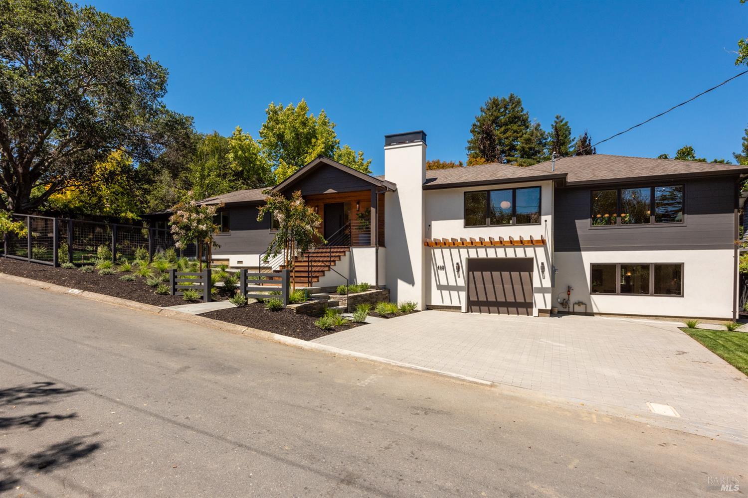 Detail Gallery Image 2 of 75 For 402 Alexander Ave, Larkspur,  CA 94939 - 4 Beds | 2/1 Baths