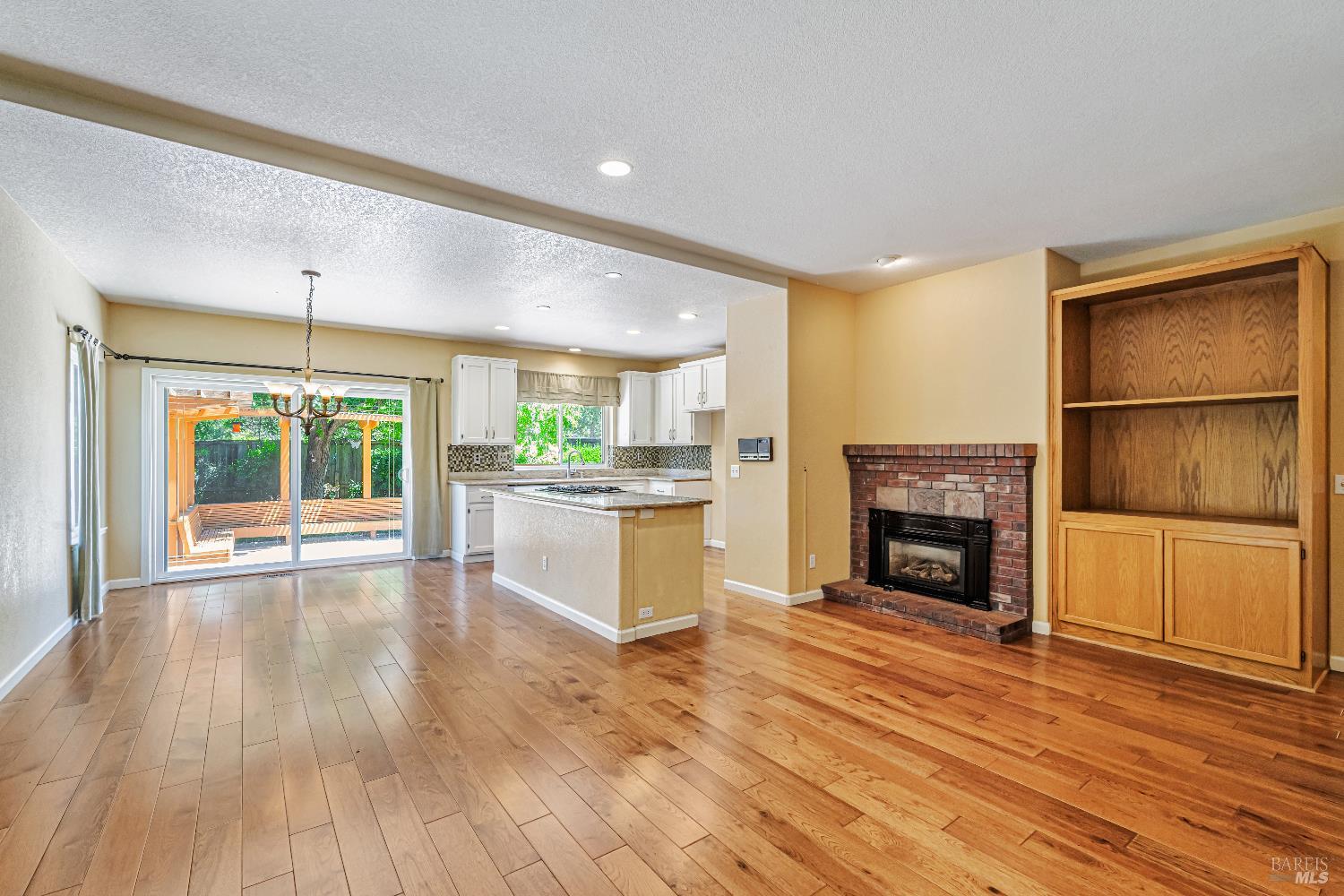 Detail Gallery Image 7 of 19 For 5441 Shallows Pl, Santa Rosa,  CA 95409 - 4 Beds | 3 Baths