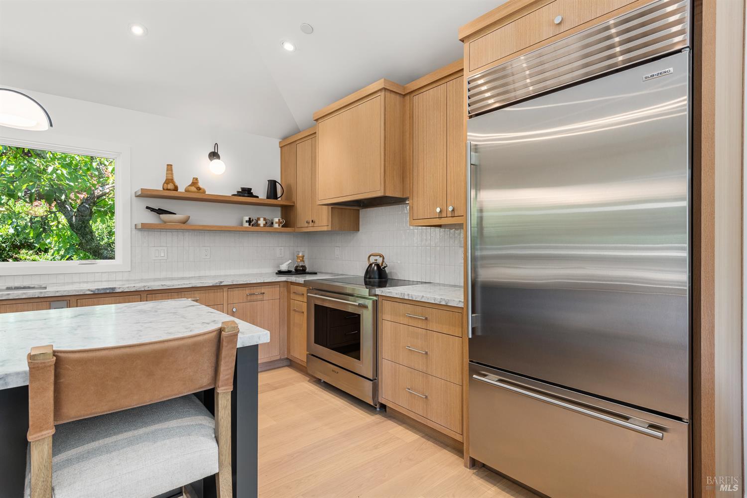 Detail Gallery Image 16 of 75 For 402 Alexander Ave, Larkspur,  CA 94939 - 4 Beds | 2/1 Baths