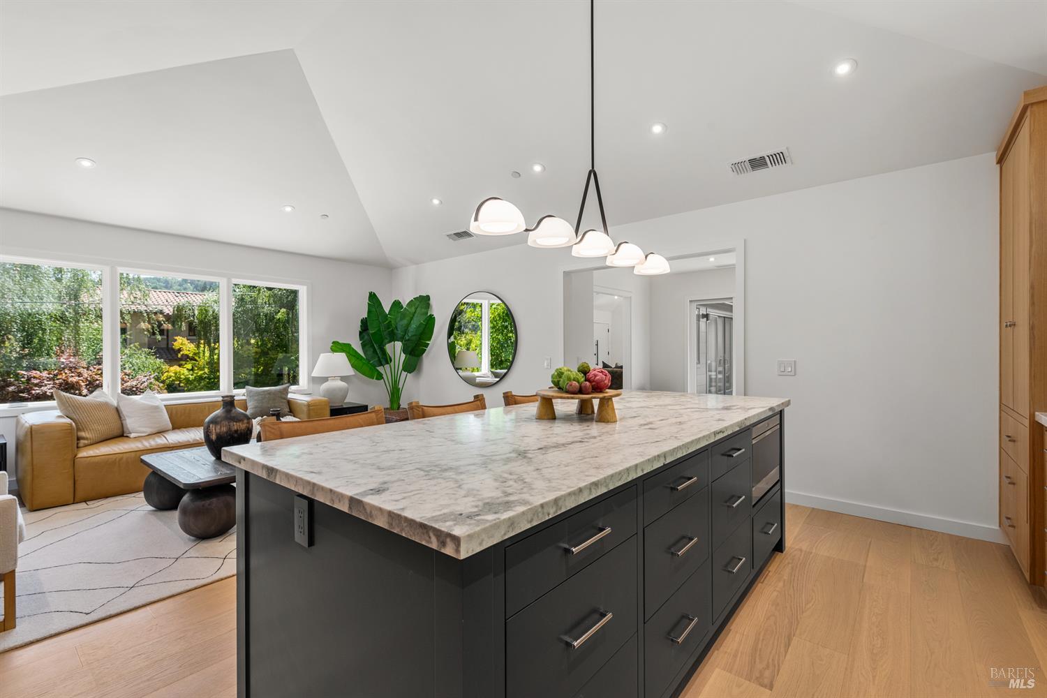 Detail Gallery Image 17 of 75 For 402 Alexander Ave, Larkspur,  CA 94939 - 4 Beds | 2/1 Baths