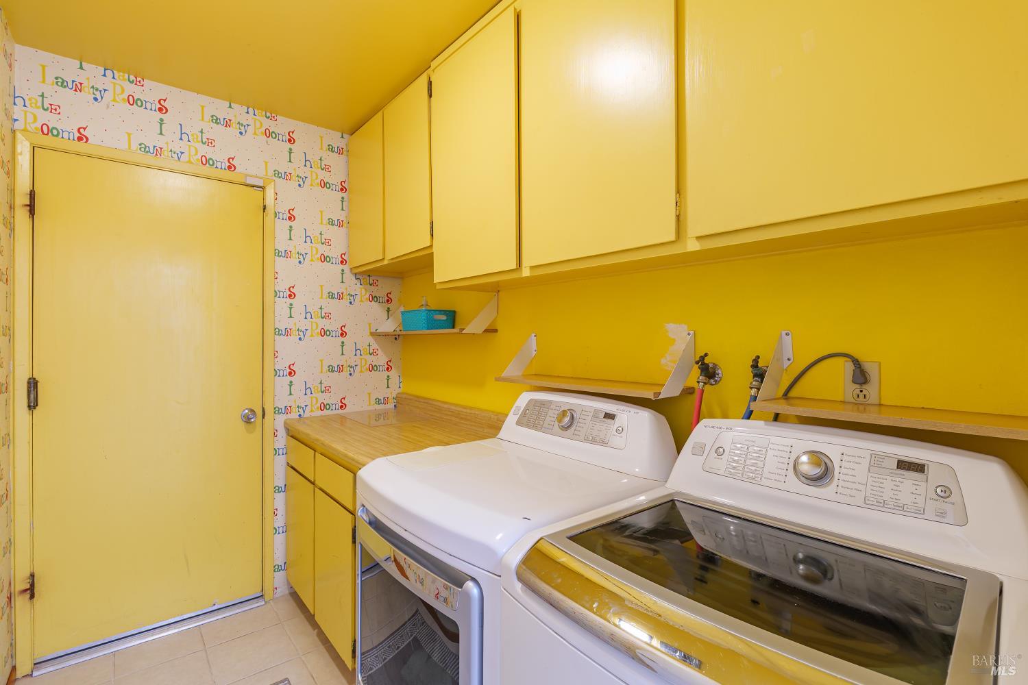 Detail Gallery Image 19 of 30 For 92 Upper Oak Dr, San Rafael,  CA 94903 - 4 Beds | 2 Baths