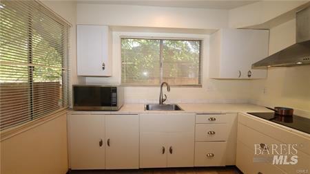 Detail Gallery Image 9 of 23 For 3771 Manchester Ave, Clearlake,  CA 95422 - 2 Beds | 2 Baths