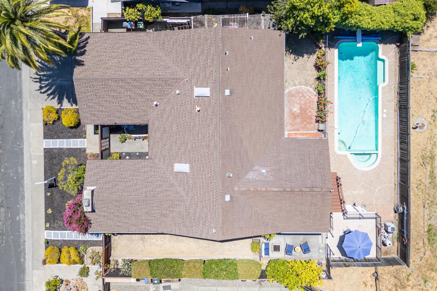Detail Gallery Image 29 of 30 For 92 Upper Oak Dr, San Rafael,  CA 94903 - 4 Beds | 2 Baths