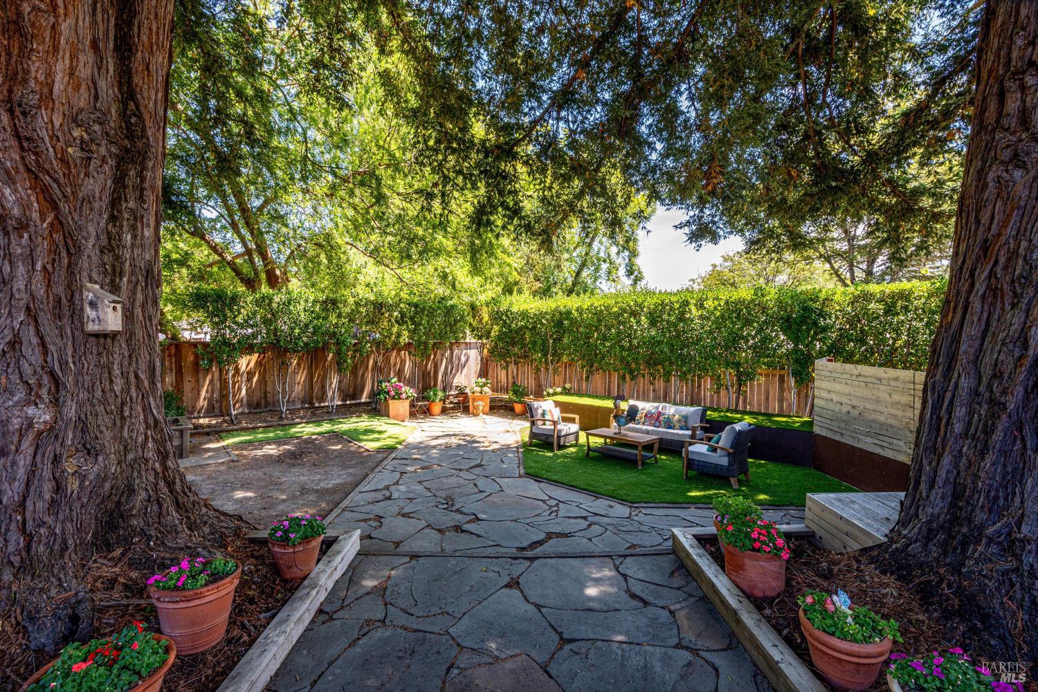 Detail Gallery Image 39 of 55 For 983 Glenwood Dr, Sonoma,  CA 95476 - 3 Beds | 2 Baths