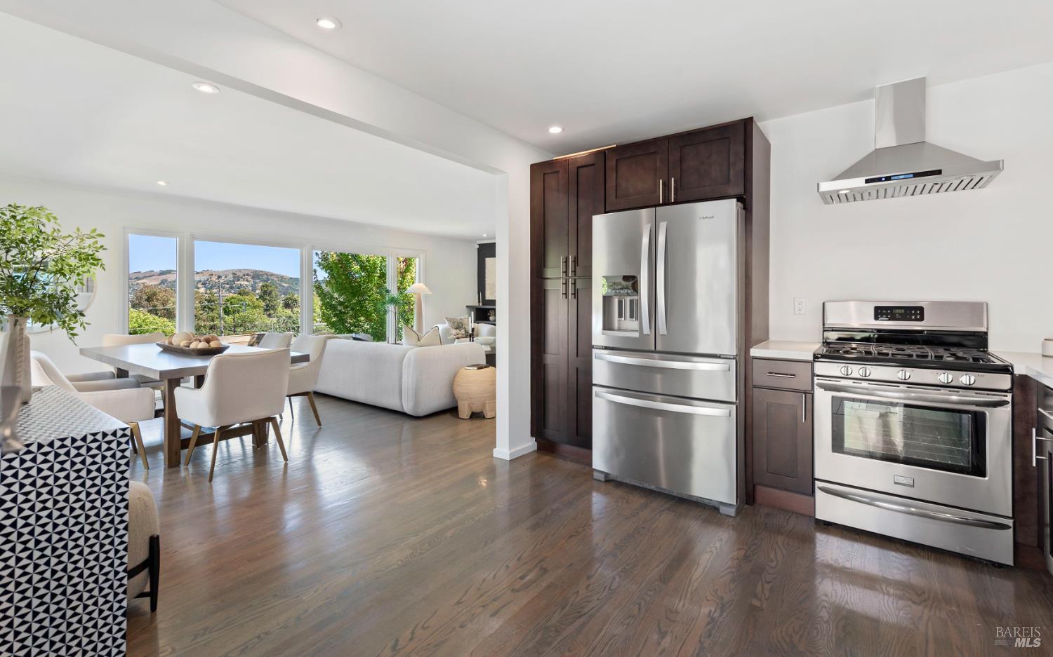 Detail Gallery Image 18 of 46 For 13 Ash Ave, Corte Madera,  CA 94925 - 3 Beds | 2 Baths
