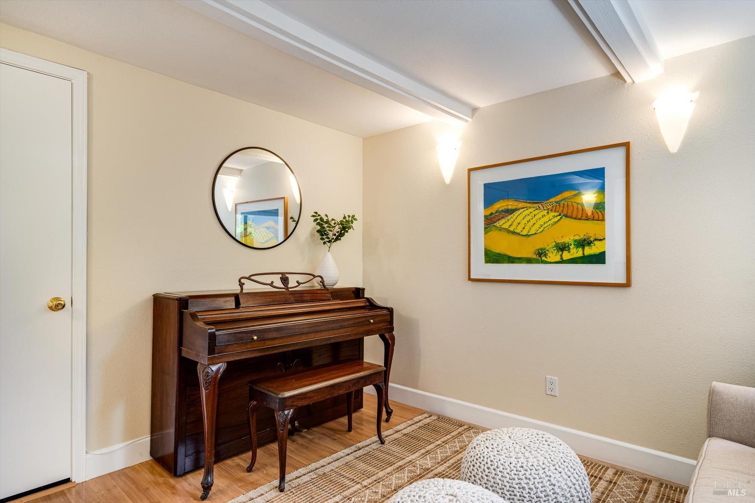 Detail Gallery Image 5 of 55 For 983 Glenwood Dr, Sonoma,  CA 95476 - 3 Beds | 2 Baths